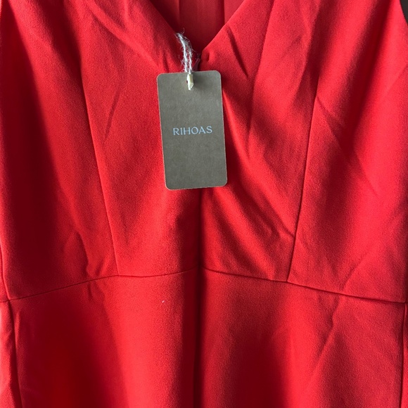 New red Dress - Picture 2 of 4